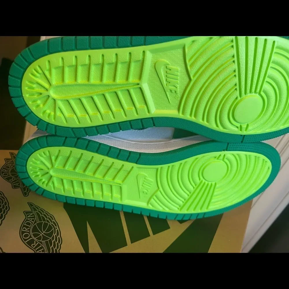 Nike MEN'S AIr Jordan 1 Zoom Air CMFT STADIUM GREEN SIZE 8.5 ct0978-300